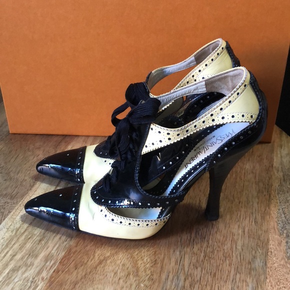 Yves Saint Laurent - Picture 2 of 7